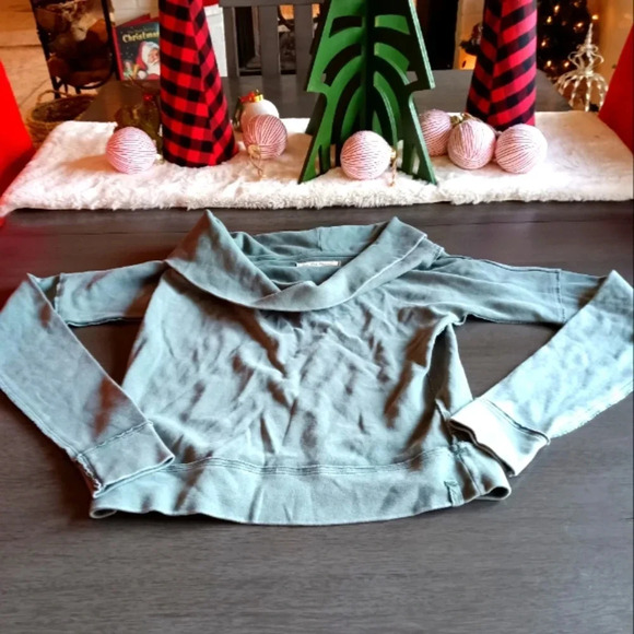 Free People Cowl Neck Sweatshirt. Size XS. Like New - Picture 1 of 6